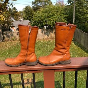 Teva light brown leather boots 8.5